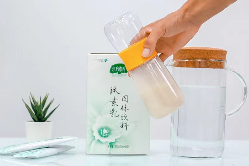 肽素乳植物奶
人类的一生，都离不开营养的浇灌。一杯肽素乳，致敬好营养;传承
好营