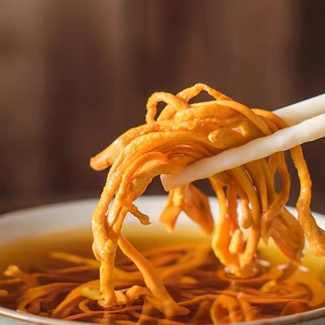 黑土儿女虫草花
