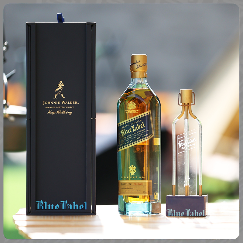 尊尼获加（JOHNNIE WALKER） 蓝方 蓝牌 定制礼盒装 苏格兰 调和型