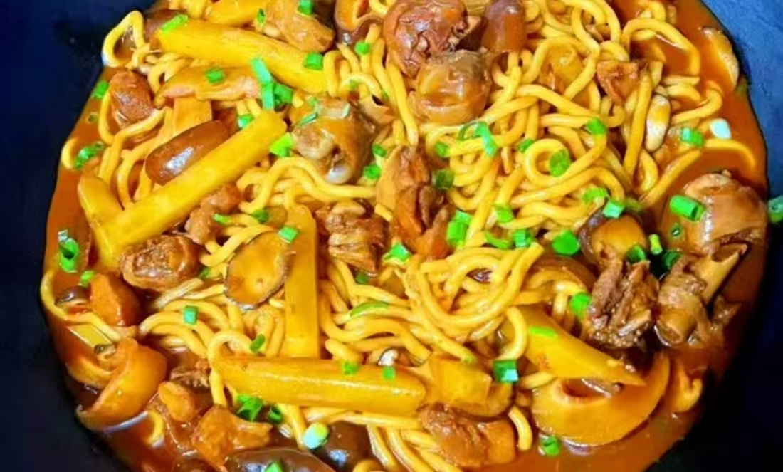 鸡蛋外婆菜炒饭/面/河粉