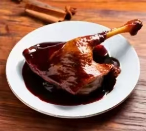 酱鸭腿+三汁焖肉+米饭素菜