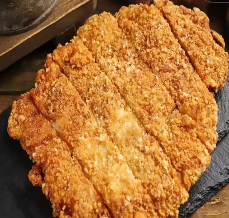 鱼香肉丝+酱板鸭+素菜+米饭