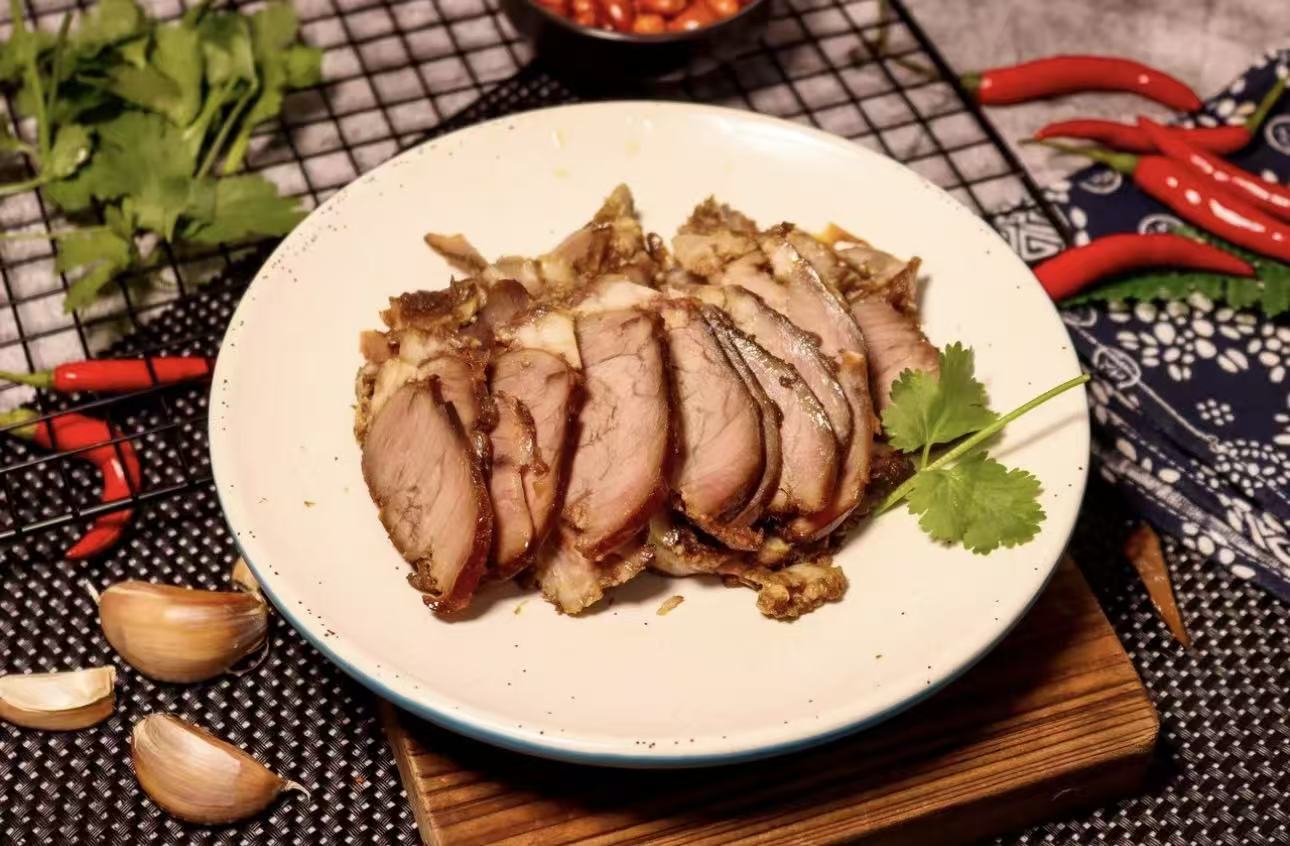 酱板鸭+黑椒肉柳+米饭+素菜