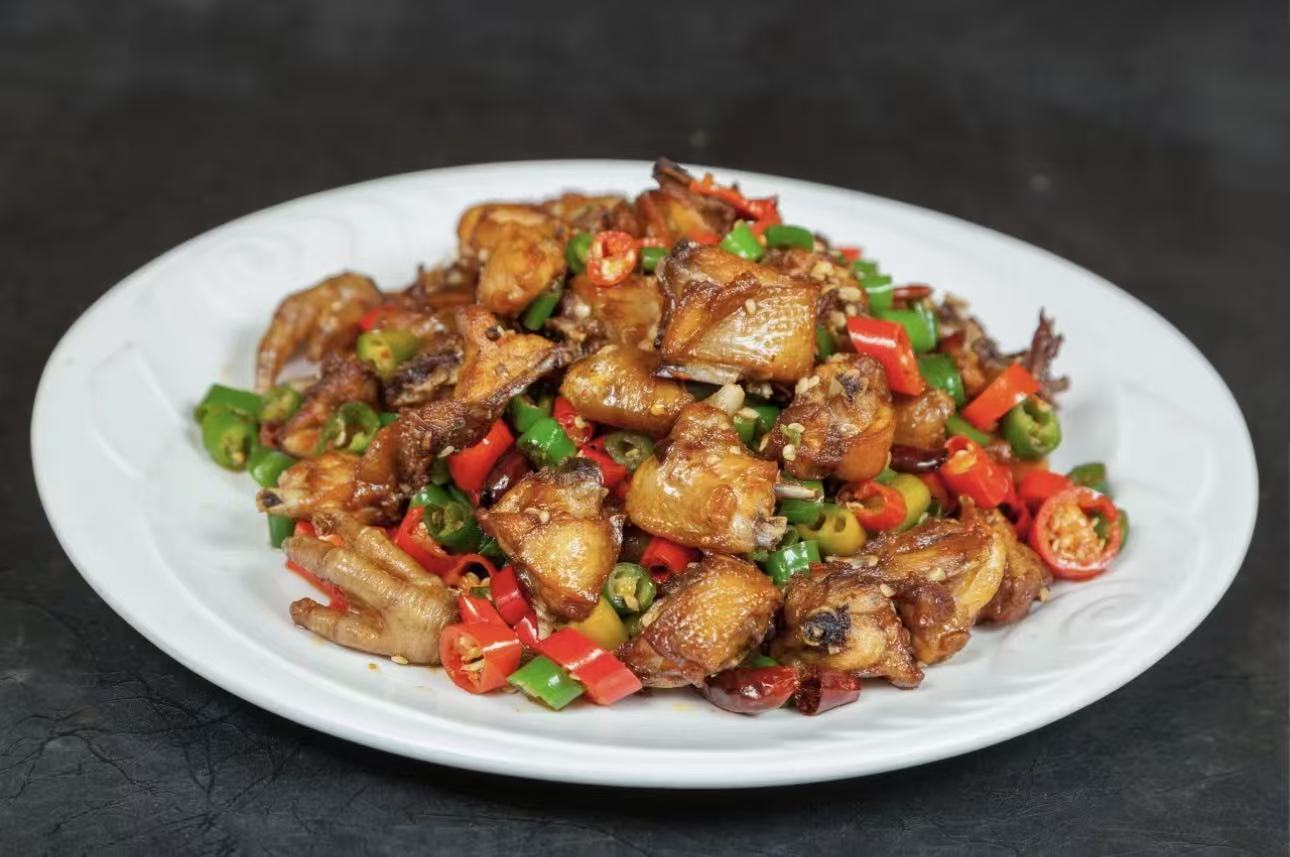 麻辣鸡丝+鱼香肉丝+素菜+米饭