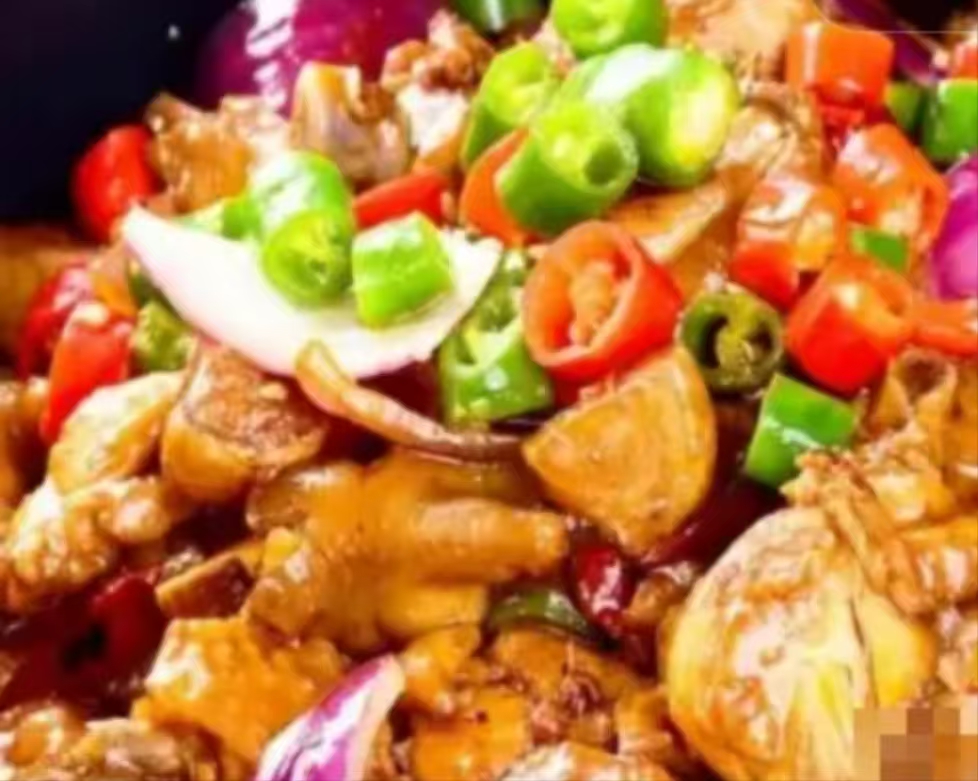 瓦香千页豆腐+藕片+素菜+米饭